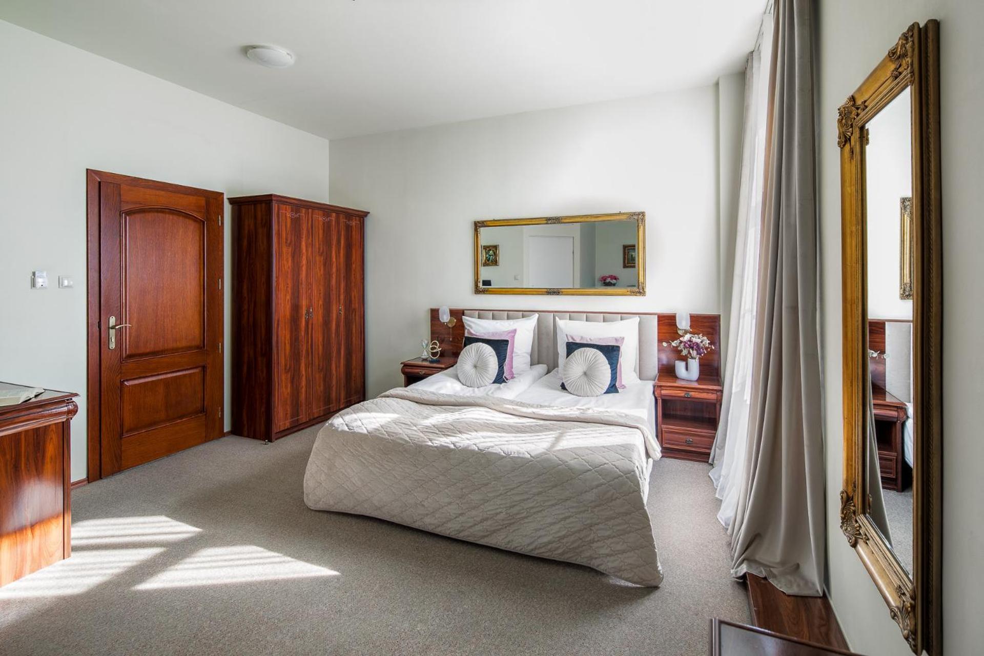Old Time Aparthotel クラクフ エクステリア 写真
